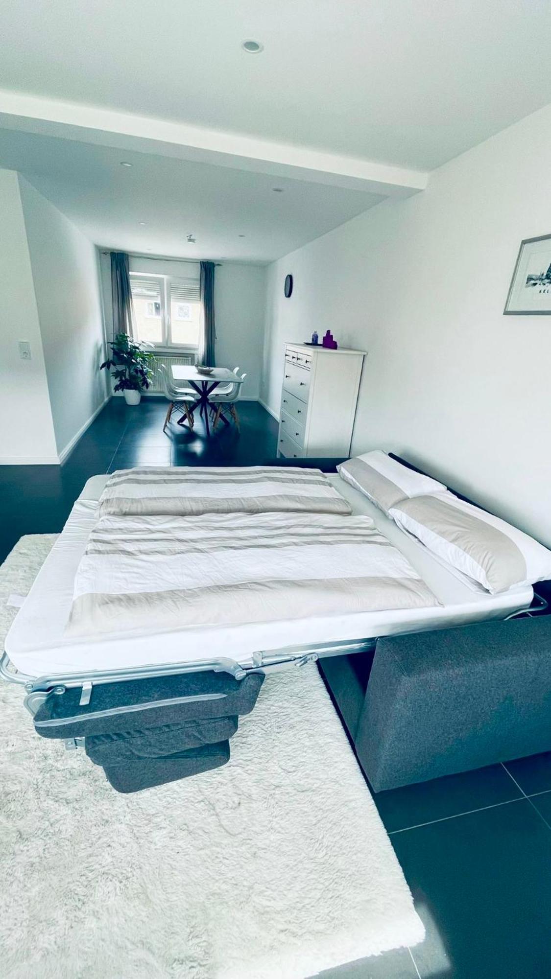 Elegante Apartment In Erftstadt Mit Balkon, Zentral, Bahnhof Nah, Phantasialand Bruehl Bei Cologne ภายนอก รูปภาพ